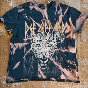 Upcycle Def Leppard Leopard Graphic Tee - Navy blue and Pink